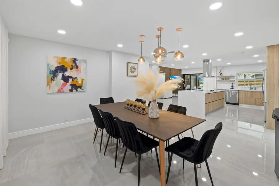 136 Greens Rd, Hollywood, FL 33021