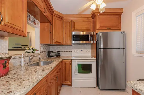 Lauderdale Lakes, FL 33319,3431 NW 50th Ave #104