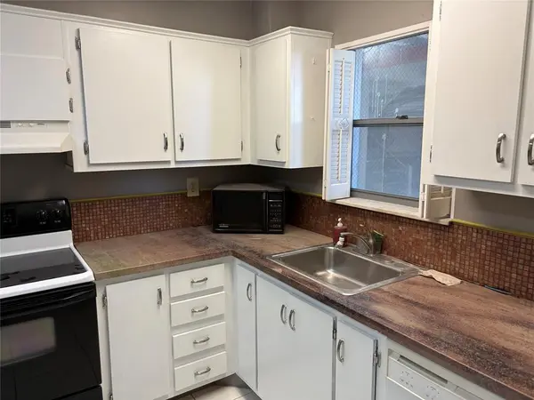 Lauderhill, FL 33319,5900 NW 44 Street #607