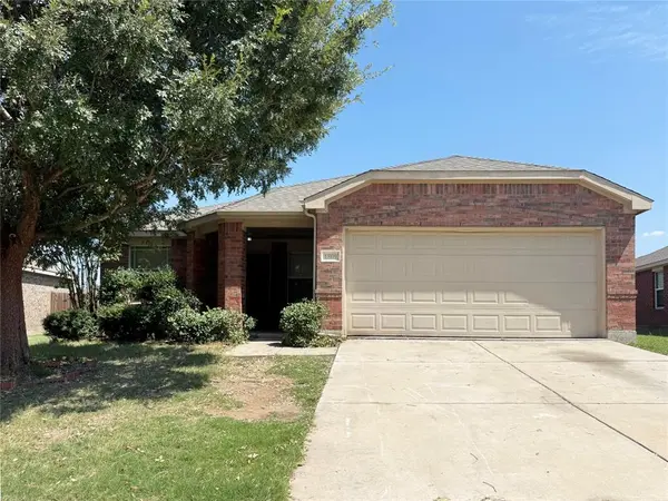 1809 Sparrow Lane, Aubrey, TX 76227