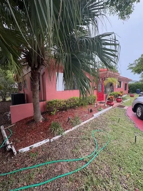 Miami, FL 33189,9281 Martinique Dr