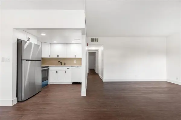 Lauderdale Lakes, FL 33313,3081 NW 47th #107