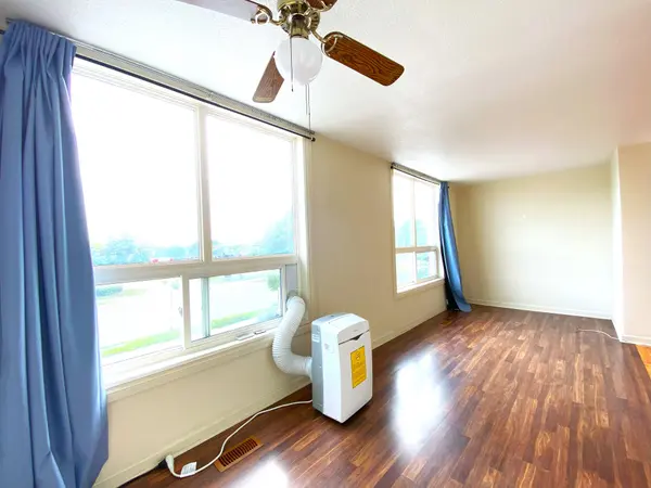 Toronto W06, ON M8W 2B3,434 Horner AVE #1