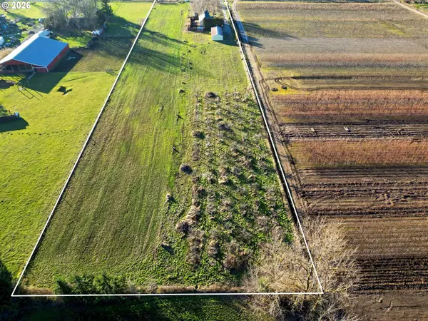 Salem, OR 97317,1392 62ND AVE SE