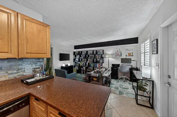 Wilton Manors, FL 33334,2660 NE 8th Ave #208