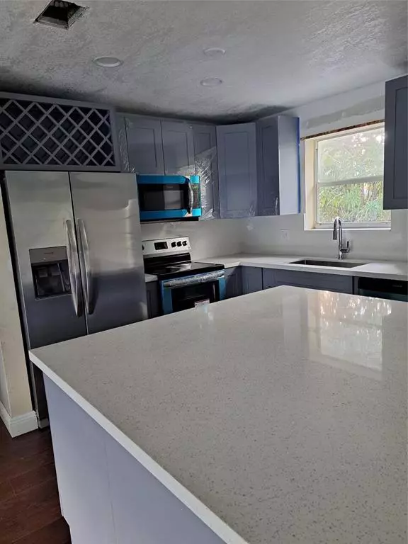 Pembroke Pines, FL 33023,730 SW 67TH TER