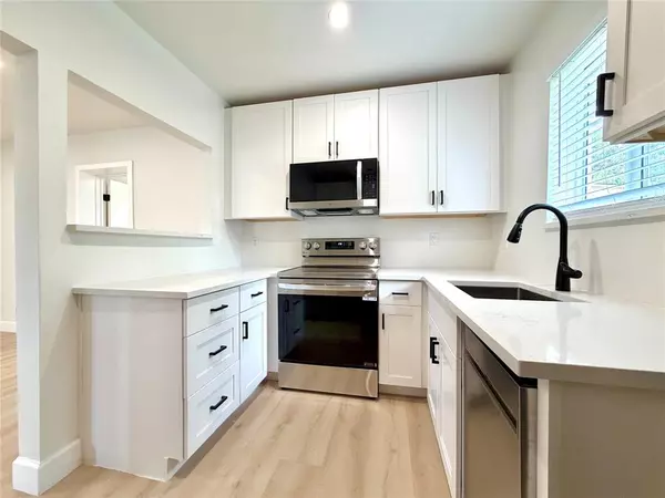 Fort Lauderdale, FL 33311,2943 NW 13th St