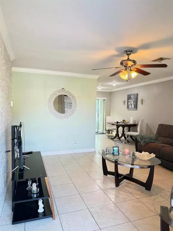 Tamarac, FL 33309,2940 NW 46 St