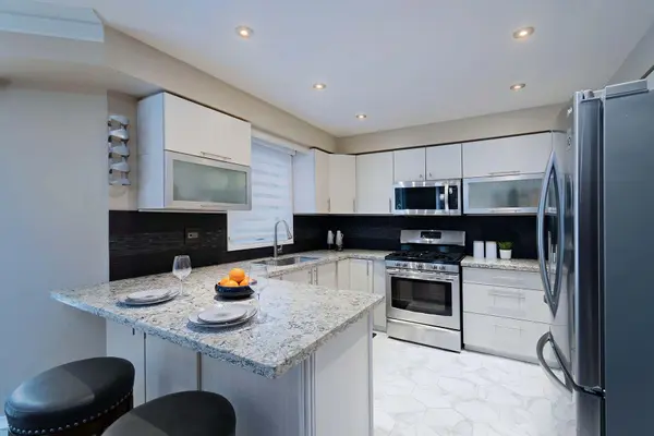 Brampton, ON L6Z 1M3,55 Richvale DR S