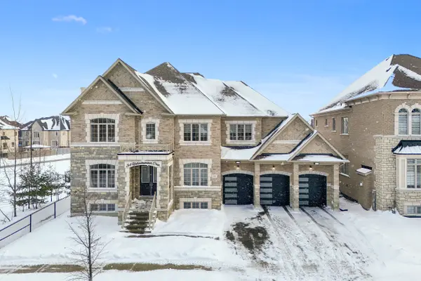 34 Yellowhammer CRES, Brampton, ON L6P 4J6