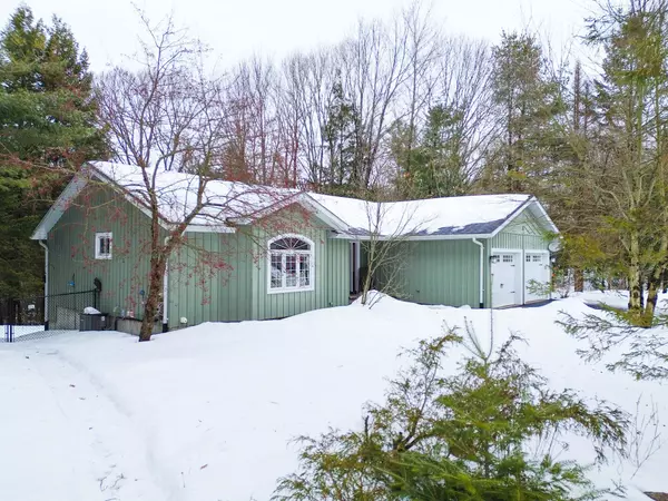 Bracebridge, ON P1L 1A2,33 Meadow Heights DR