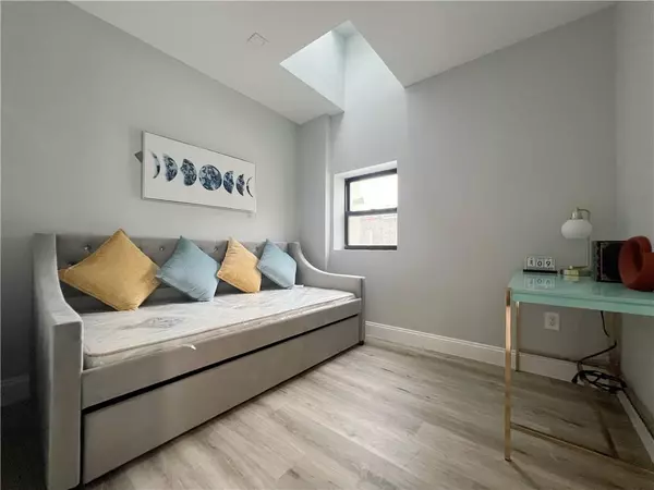 Brooklyn, NY 11232,4016 7th AVE #4R