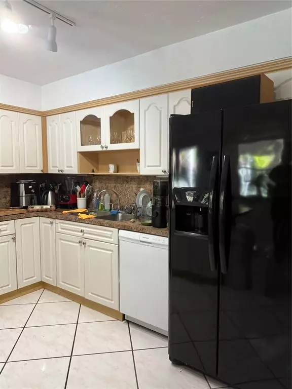 Fort Lauderdale, FL 33315,1370 SW 32nd St