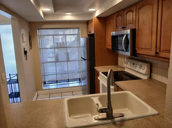 Deerfield Beach, FL 33442,2339 SW 15 St #19