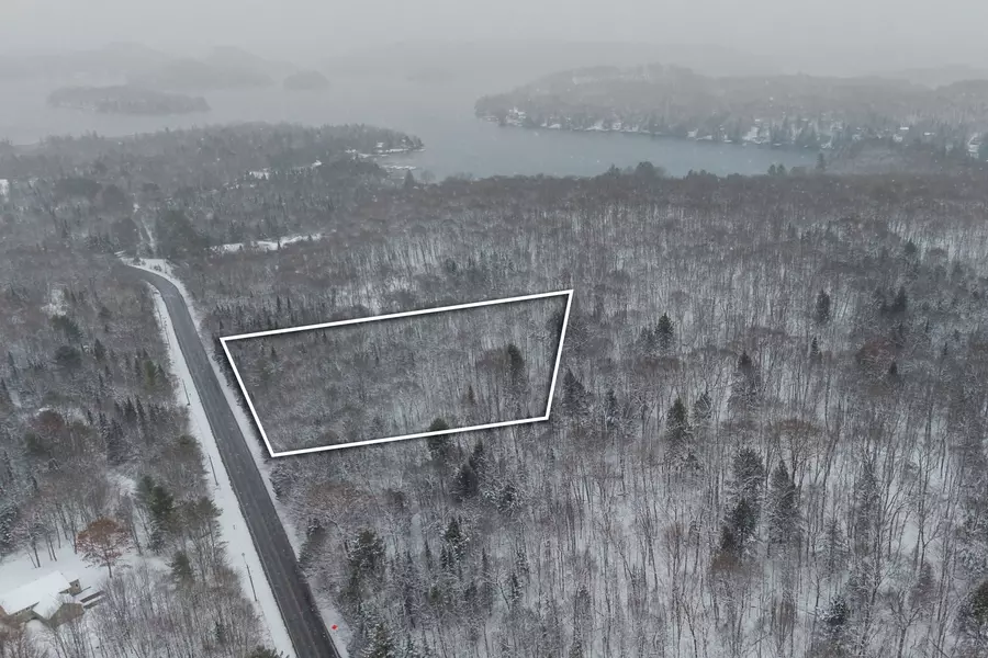 0-S2 Ravenscliffe RD, Huntsville, ON P1H 2J2