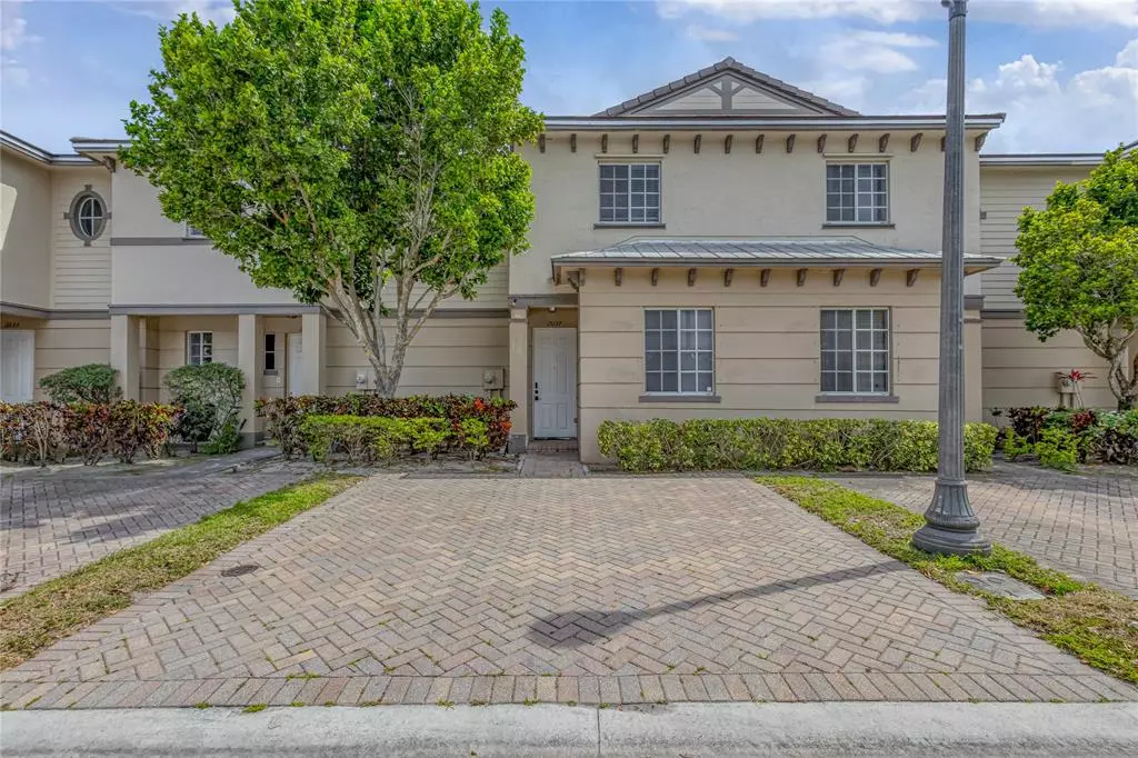 Riviera Beach, FL 33404,2037 Nassau Dr #2037