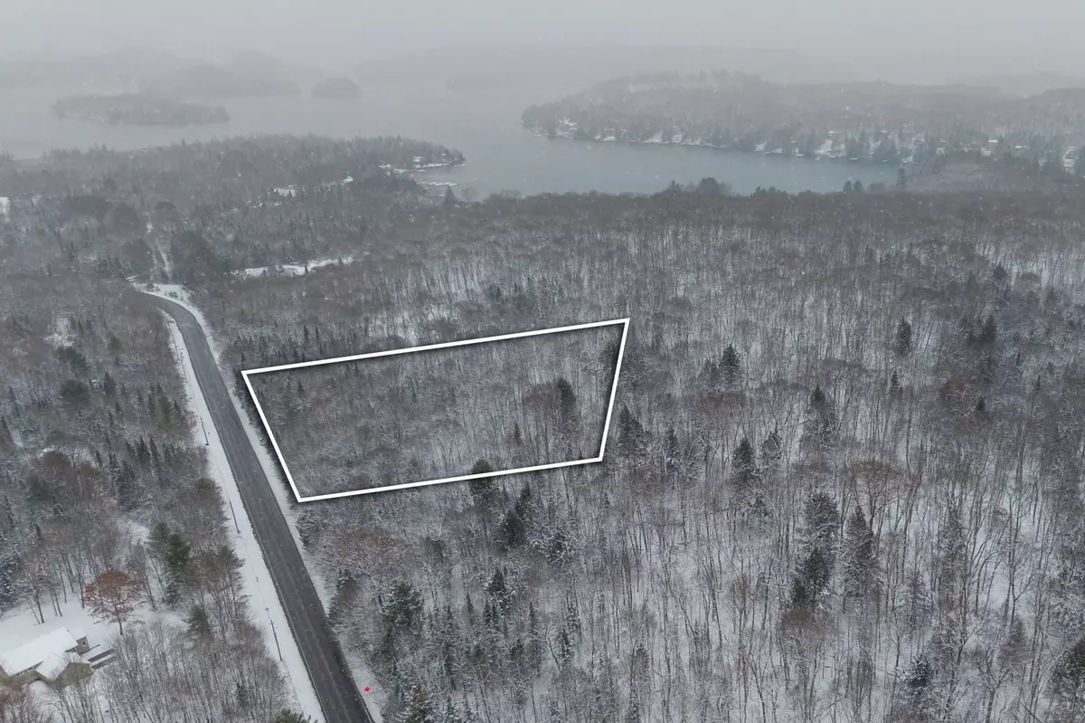 Huntsville, ON P1H 2J2,0-S2 Ravenscliffe RD