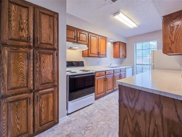 Irving, TX 75061,3122.3124, 3126 Conflans Road #3