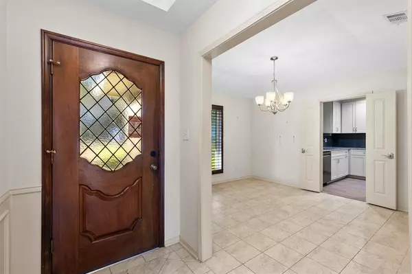 Dallas, TX 75231,7708 Lemmonwood Drive