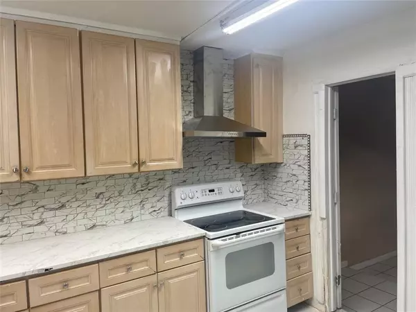 Fort Lauderdale, FL 33319,6548 Racquet Club Dr