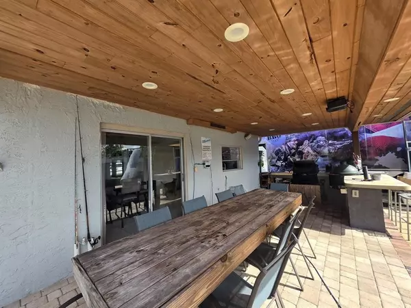 Pembroke Pines, FL 33024,9410 NW 14th St