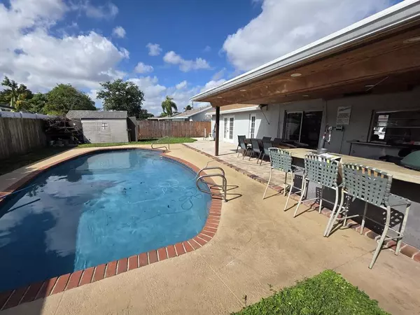 Pembroke Pines, FL 33024,9410 NW 14th St