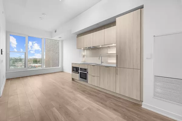 Mississauga, ON L5G 0E1,28 Ann ST #804