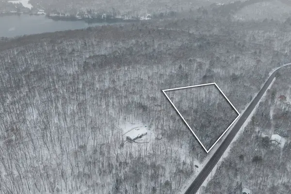 Huntsville, ON P1H 2J2,0-S2 Ravenscliffe RD