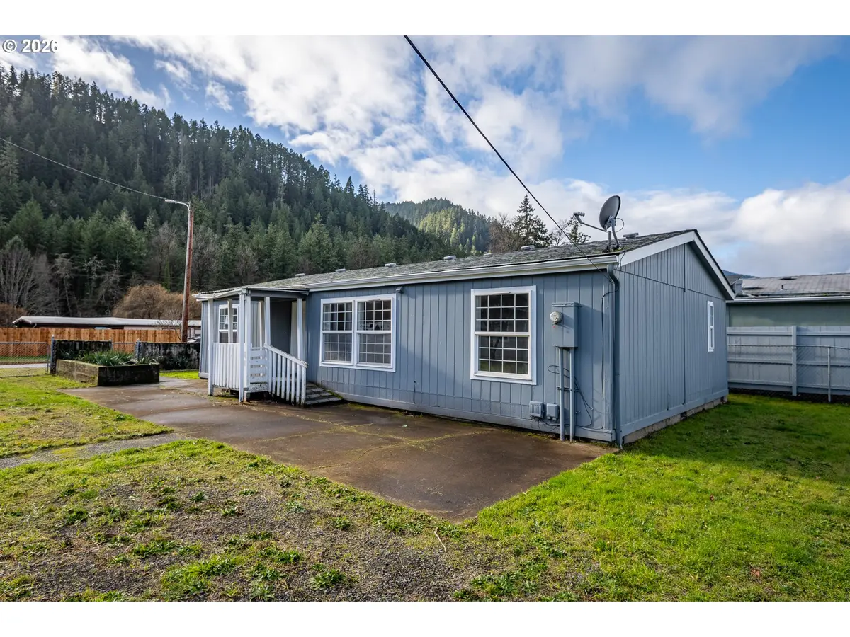 Oakridge, OR 97463,47757 FAIRY GLEN DR
