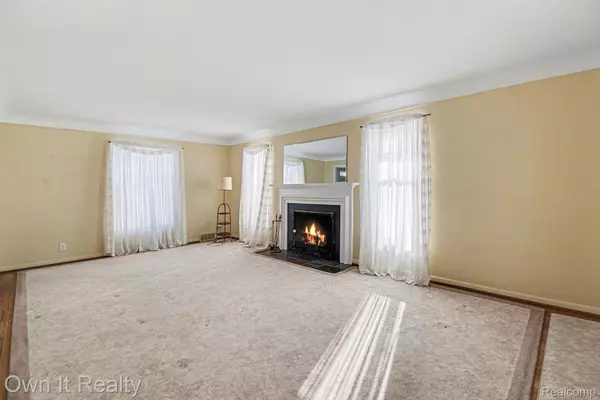 Dearborn, MI 48124,746 S Highland ST