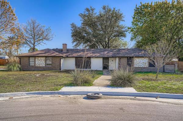 108 Pearly Top Drive, Glenn Heights, TX 75154