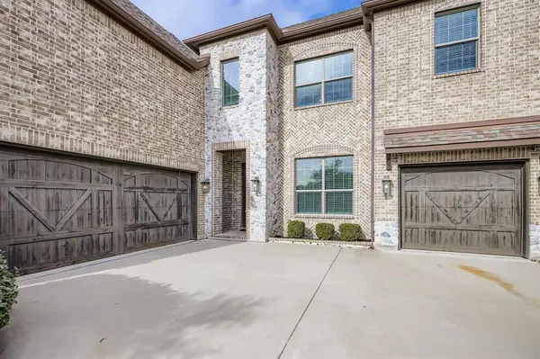 Rockwall, TX 75087,932 Hunters Creek Drive
