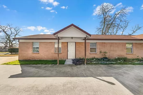 Benbrook, TX 76126,112 Del Rio Avenue #A & B