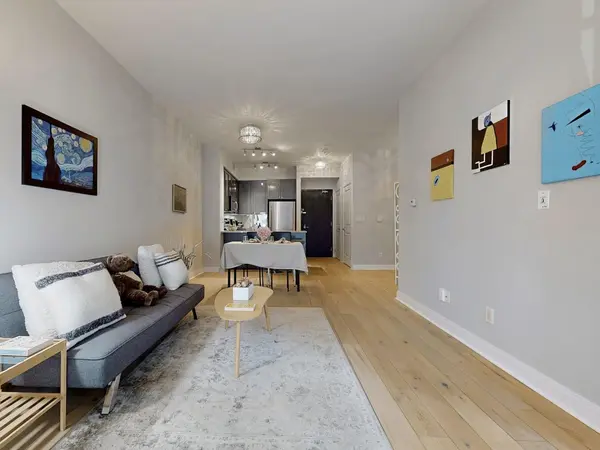 21 Scollard ST #207, Toronto C02, ON M5R 1G1