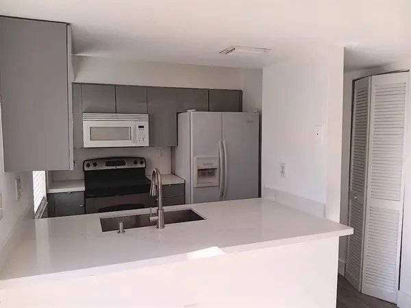 Weston, FL 33326,150 Riviera Cir