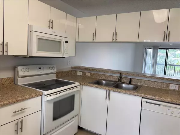 Sunrise, FL 33351,9843 Nob Hill Ln #9843