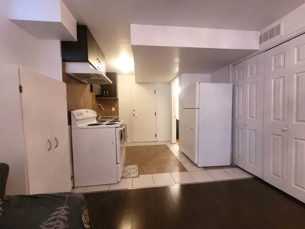 Brampton, ON L6V 4N6,40 Palm Tree RD #Bsmt