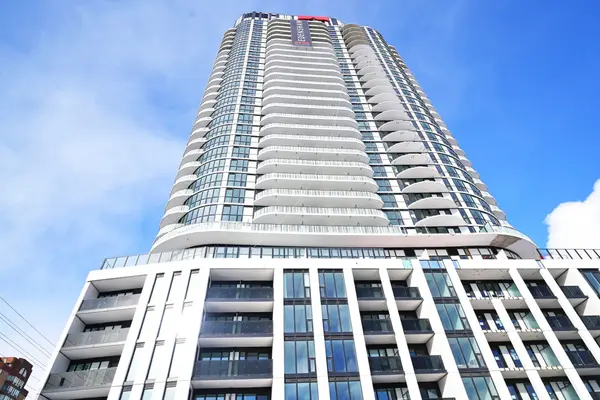 1 Fairview RD E #810, Mississauga, ON L5A 4C6