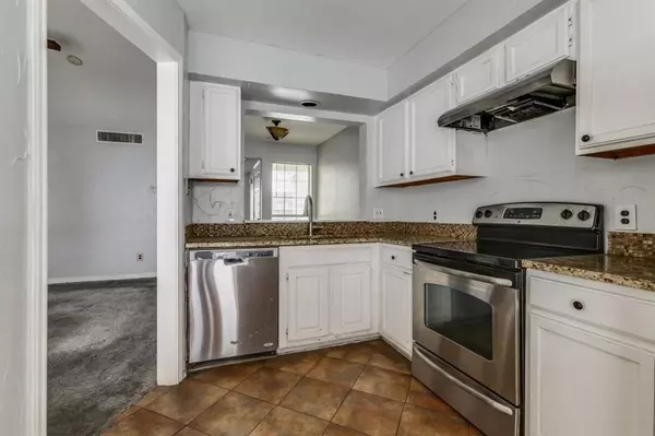 Dallas, TX 75243,9601 Forest Lane #822