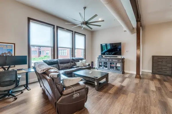 Dallas, TX 75204,2502 Live Oak Street #235