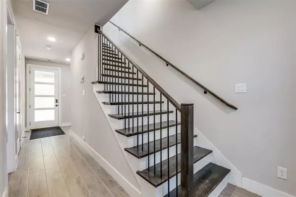 Dallas, TX 75212,2452 Carmelita Street