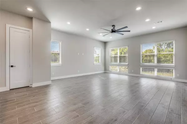 Dallas, TX 75212,2452 Carmelita Street