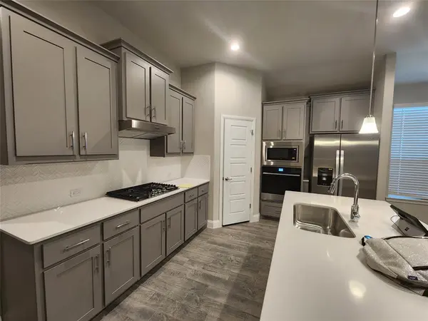 Denton, TX 76205,1521 Razorbill Road