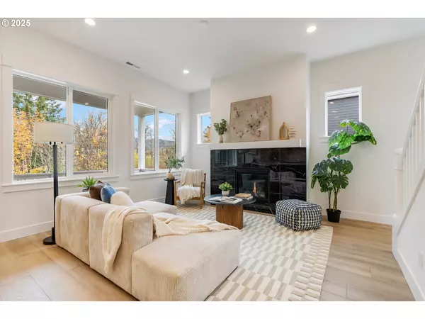 Portland, OR 97229,15749 NW Raywood LN #L 38