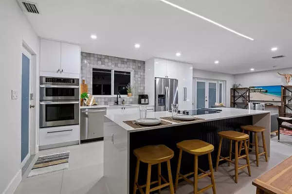 Oakland Park, FL 33334,4311 NE 15th Ave