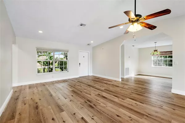 Tamarac, FL 33321,10120 NW 71st St