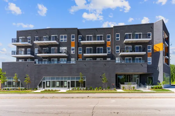 Barrie, ON L4N 9C6,430 Essa RD #420