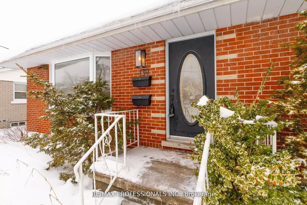 Kitchener, ON N2C 1Z7,139 Byron AVE #Upper