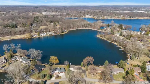 White Lake, MI 48383,7135 CAPRI DR