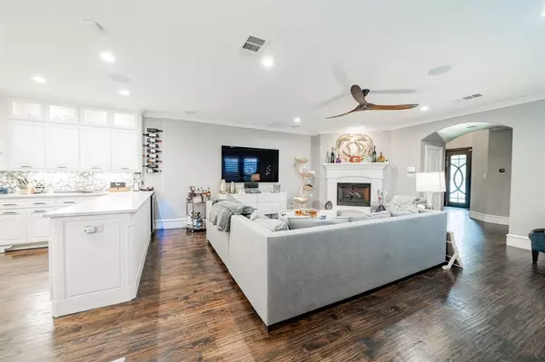 Dallas, TX 75206,5517 Longview Street